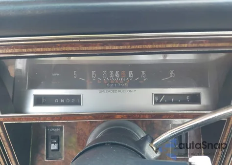 1980 Oldsmobile 98 из США, поврежденный, VIN 3X69RAM202642